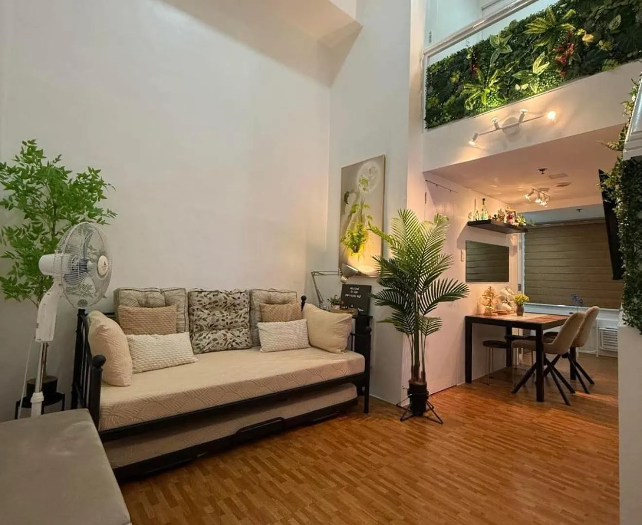 Trendy 3Br Loft Condo Along Edsa 마닐라