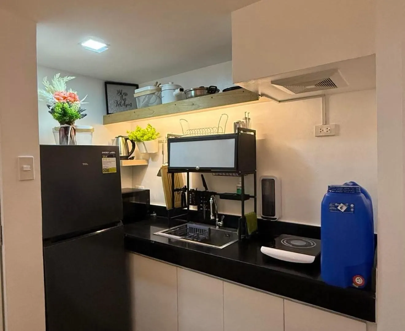 Trendy 3Br Loft Condo Along Edsa Manila