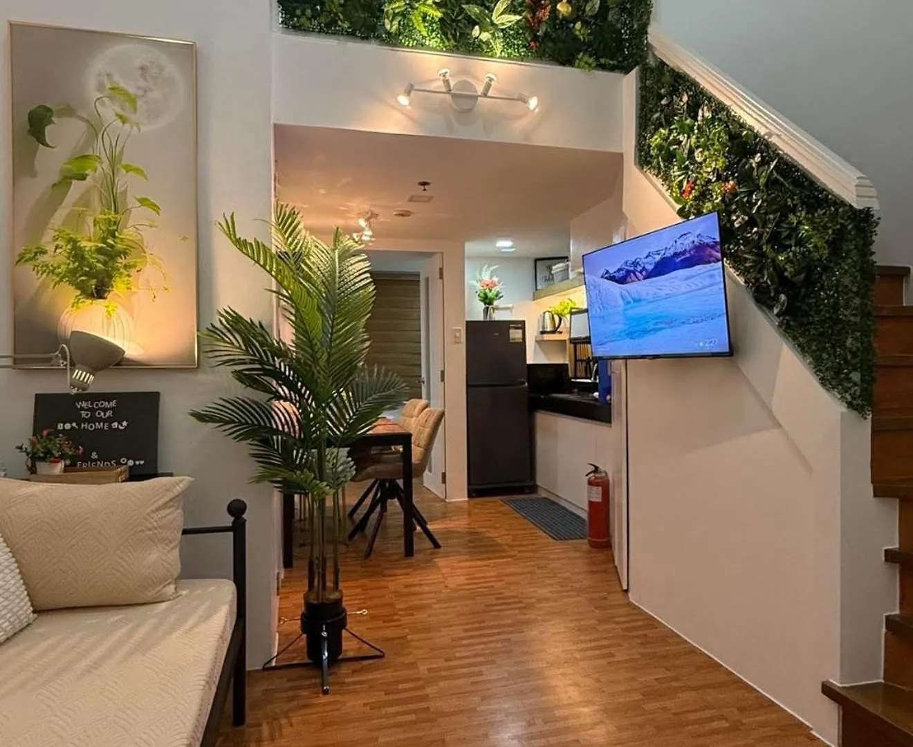 Apartment Trendy 3Br Loft Condo Along Edsa Manila